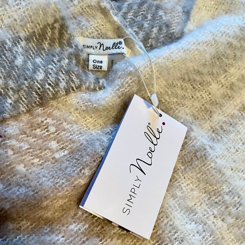 Simply Noelle Thick Plaid Poncho Steel label and tag